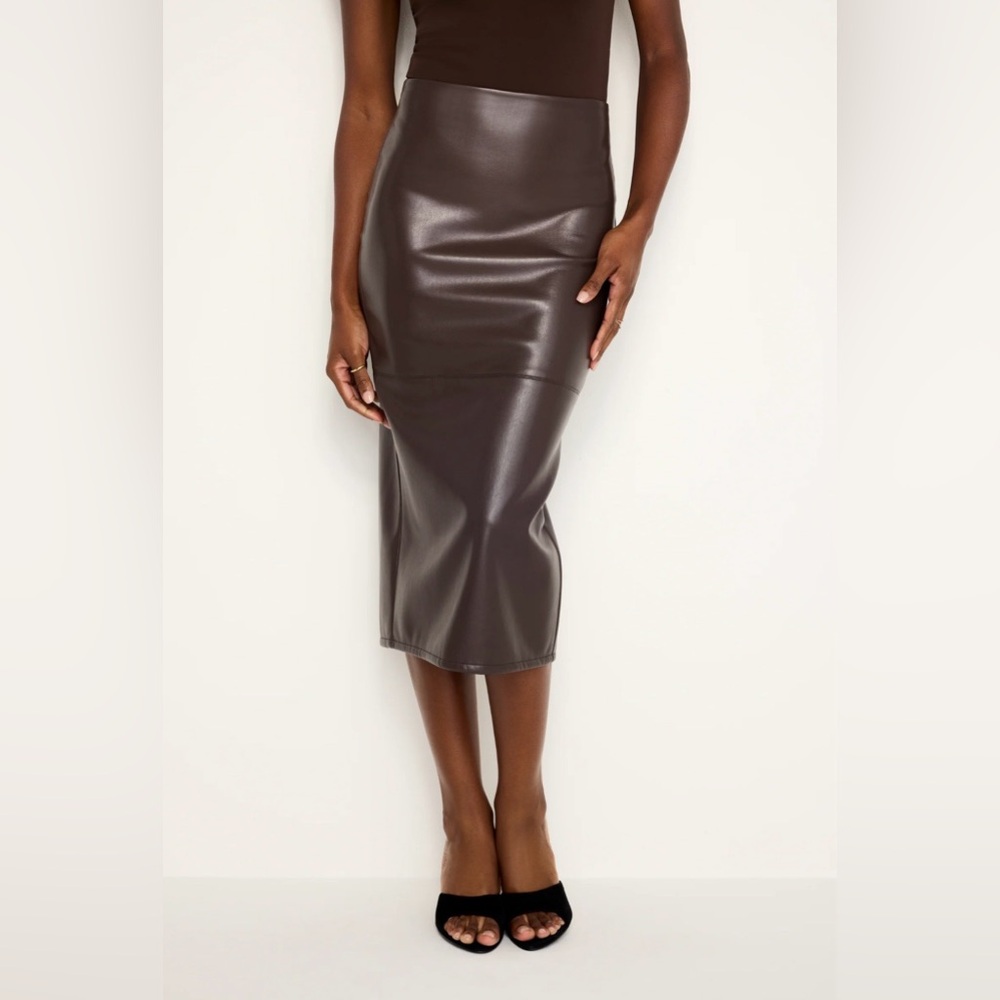 Good American Elegant Brown Leather Midi Skirt